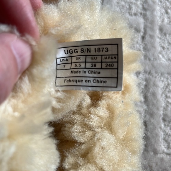 UGG Boots Bailey Boots Button Triplet Tall Women’s  Size 7 Chestnut Tan - Picture 10 of 12